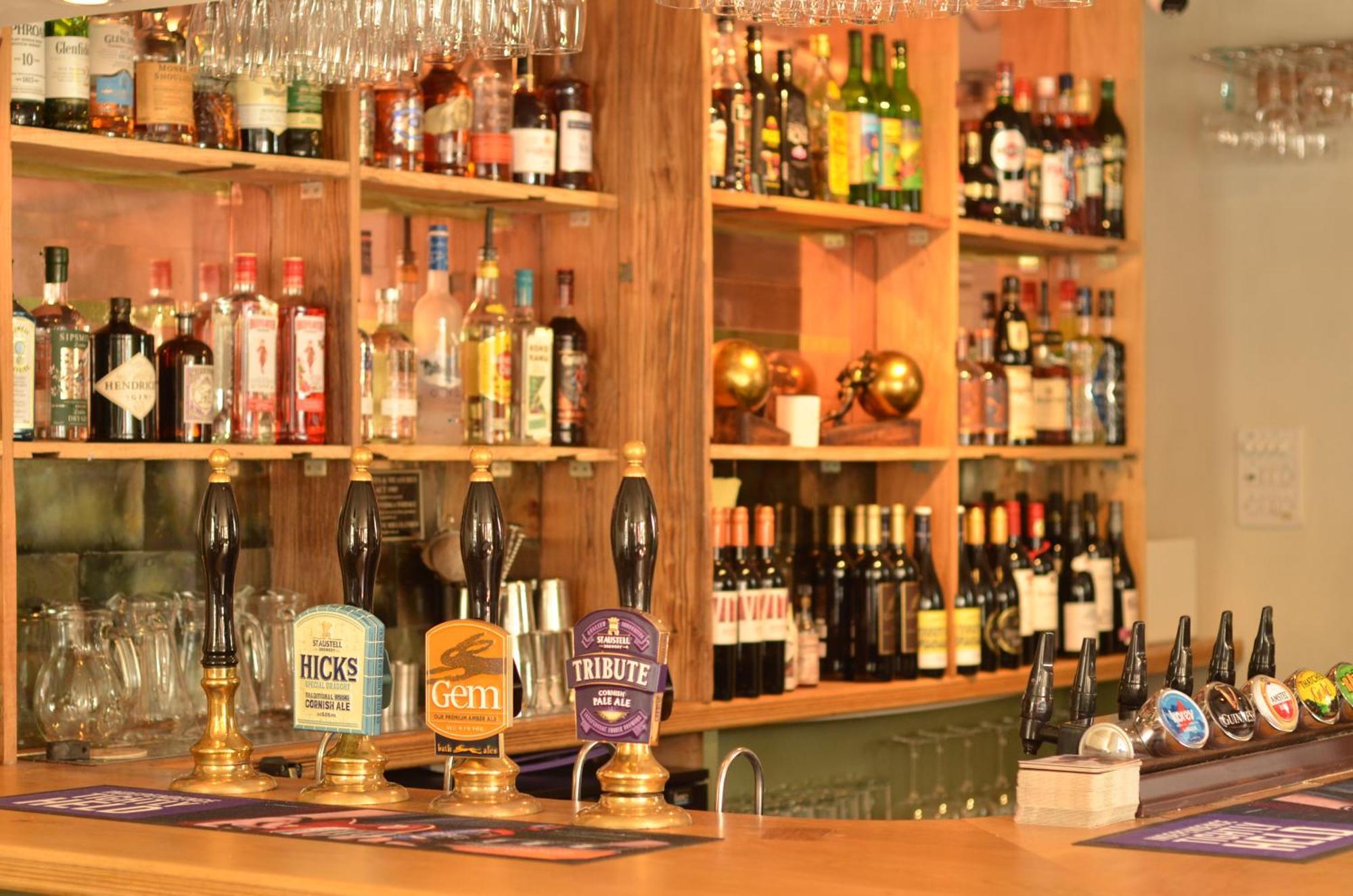 The Griffin Inn Бат Екстериор снимка